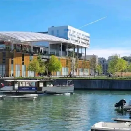 Dans Peniche Atypique Et Idyllique A Confluence